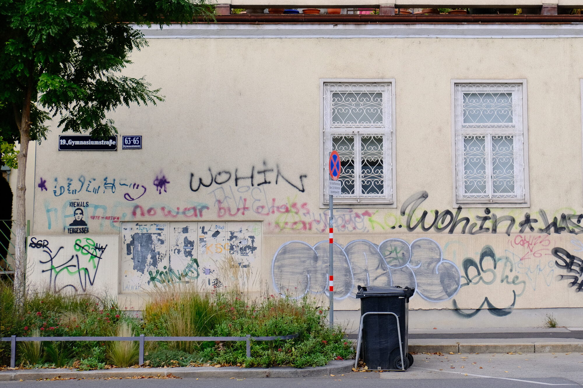 graffiti on a wall, 'no war but class war'